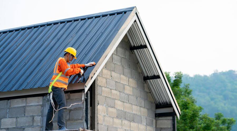 Expert Emergency Roof Repairs services in Atlanta, IN